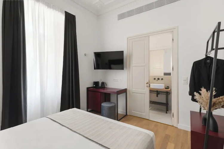 Classic Double room with balcony and with city view