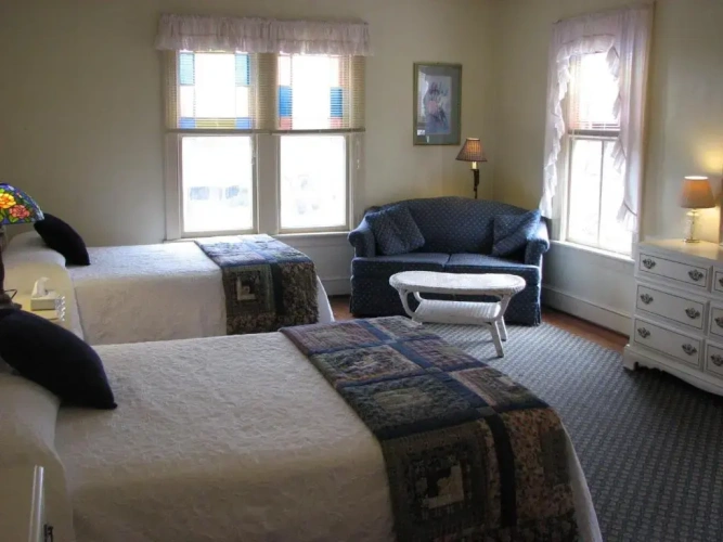 Standard Quadruple room