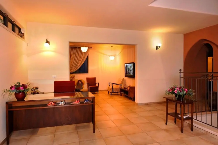 Kami Suites Hotel