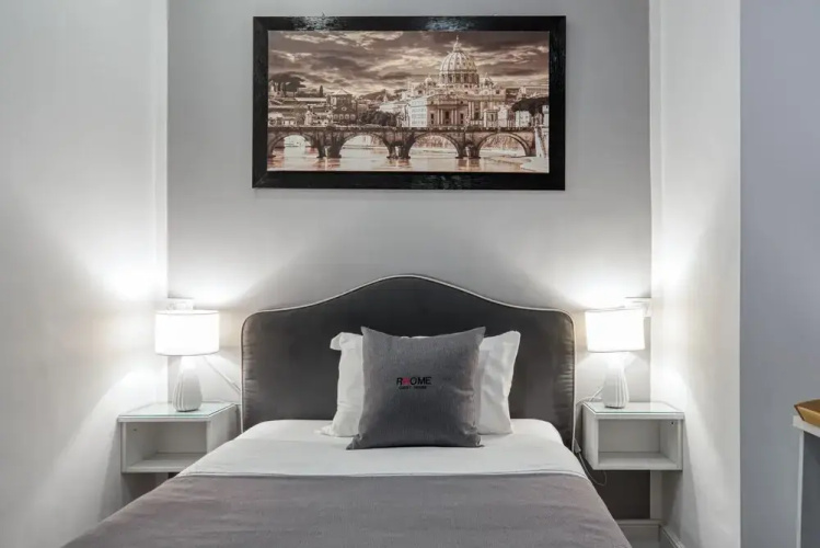 Rhome GuestHouse