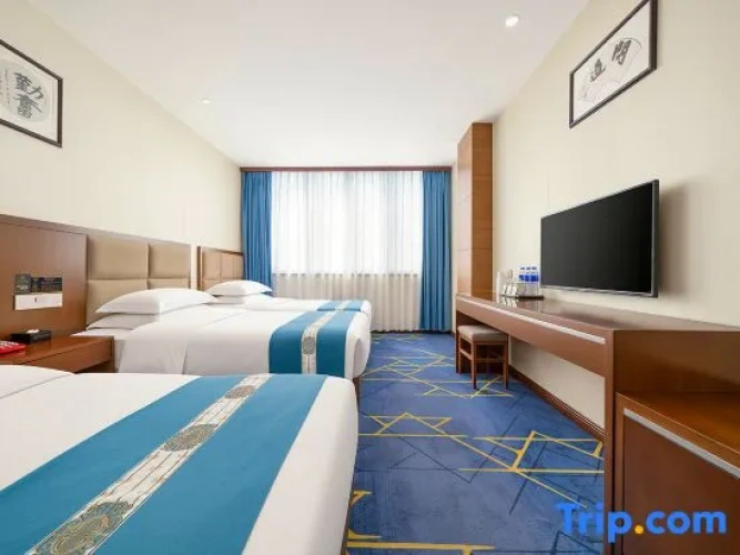 Deluxe Suite