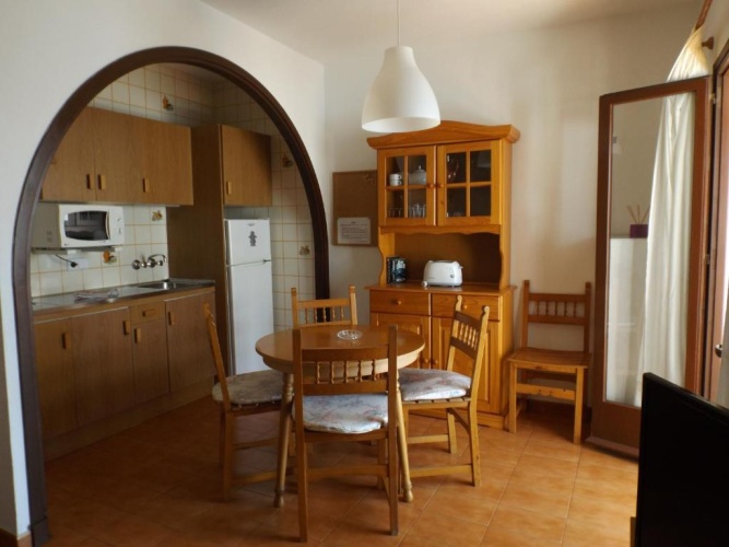 2 Bedrooms Apartment