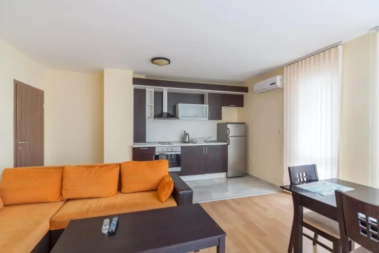 2 Bedrooms Apartment with sea view