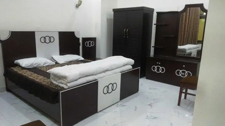 Abshar Hotel
