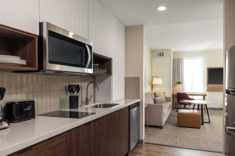 Quadruple Suite