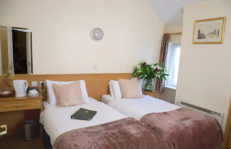 Celtic Lodge Guesthouse - Restaurant & Bar