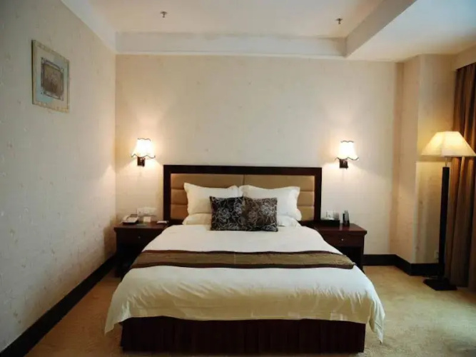 Cheerful Hotel