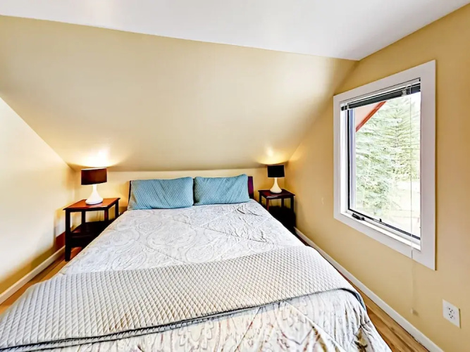 Vail Mountain Condo with Hot Tub by RedAwning
