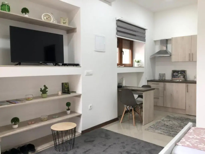 Studio apartment in Old Town- with parking