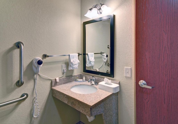 Standard Quadruple room with view