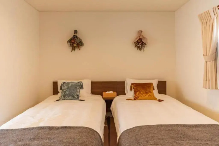 Bijou Suites Century