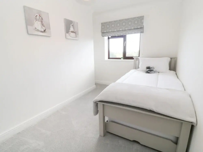 12 Claremont Falls