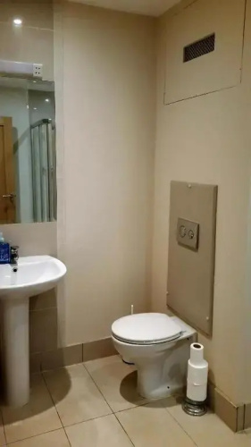 Apartment 2 Oakleigh House