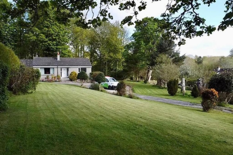 3 Bedrooms Cottage