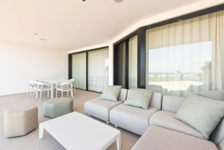 Infinity 0-8 LUXE SEA VIEW 2B