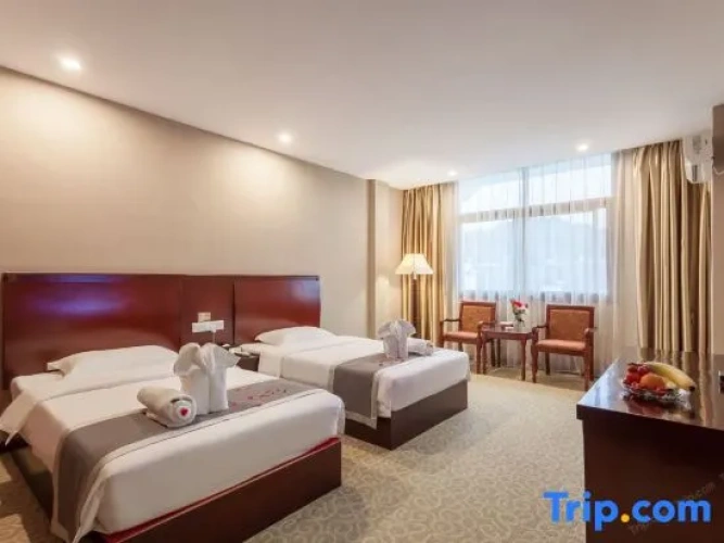 Deluxe Family Suite