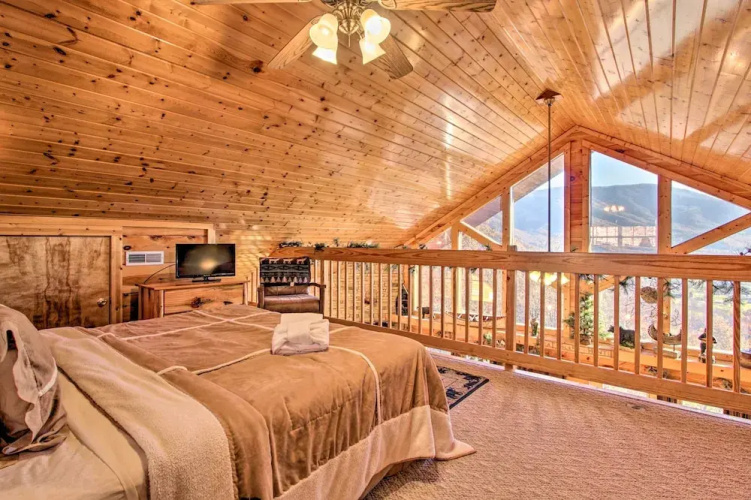 Cabin w/ Breathtaking Views, Pool Access & Theater