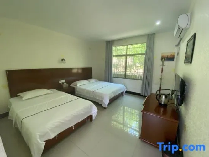 2 Bedrooms Standard Sextuple room with garden view