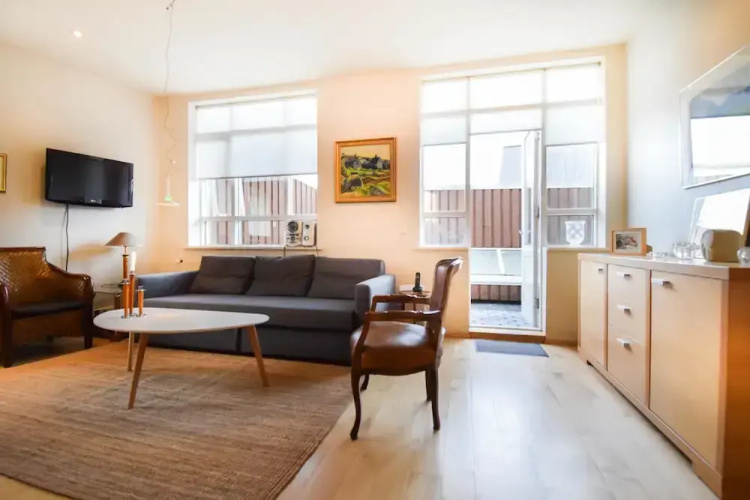 Apartment Þ6