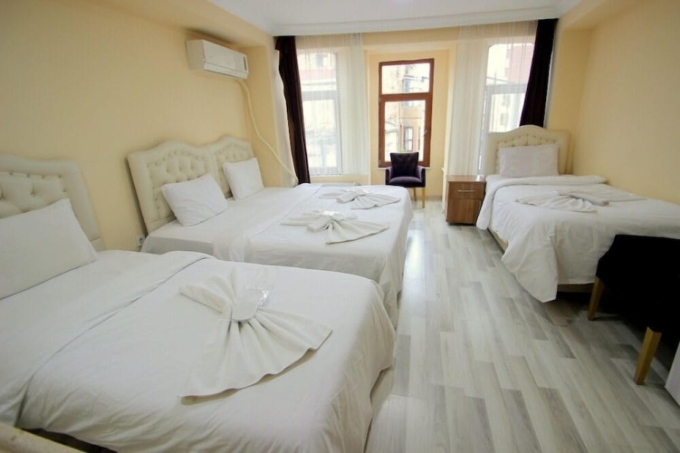 Standard Quadruple Family room