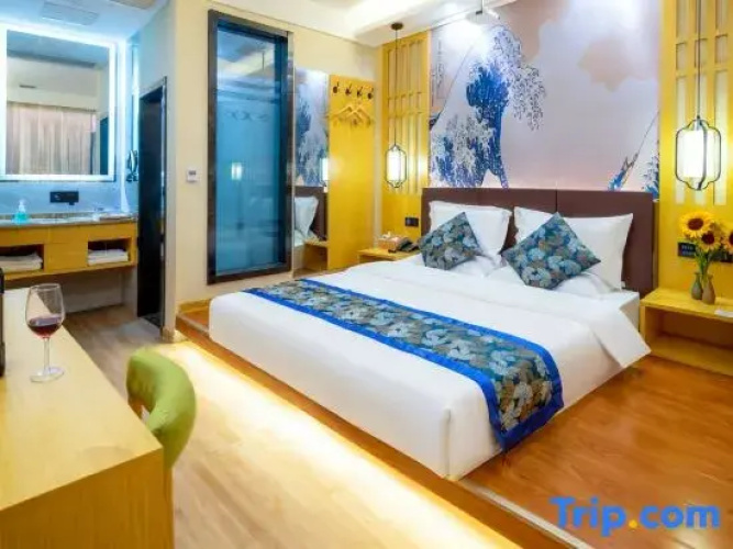 Yifeng Hotel