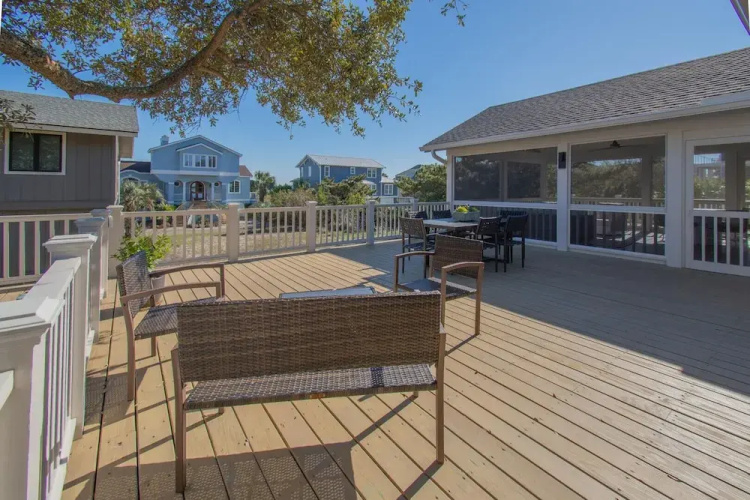 721 Sea Dragon Ln