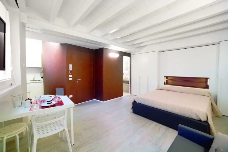 Vicolo Zini Apartments