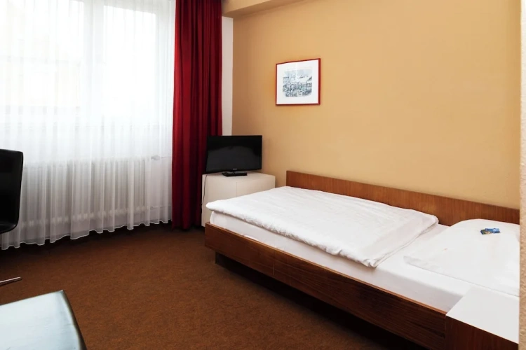 Economy Twin room