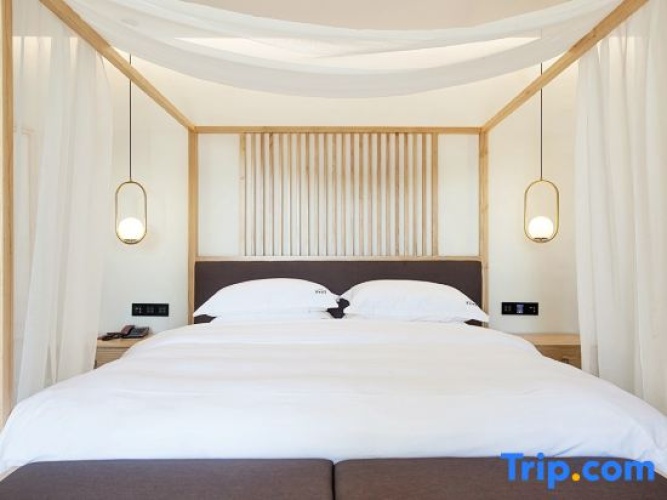 Deluxe Double Family Suite with balcony