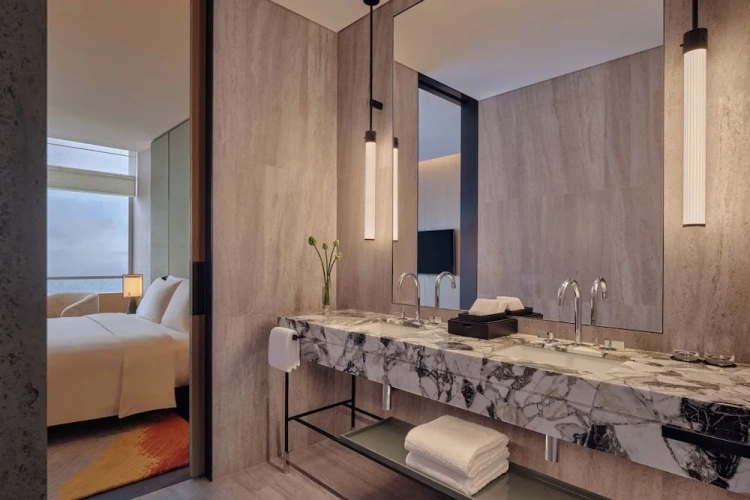 Suite with river view