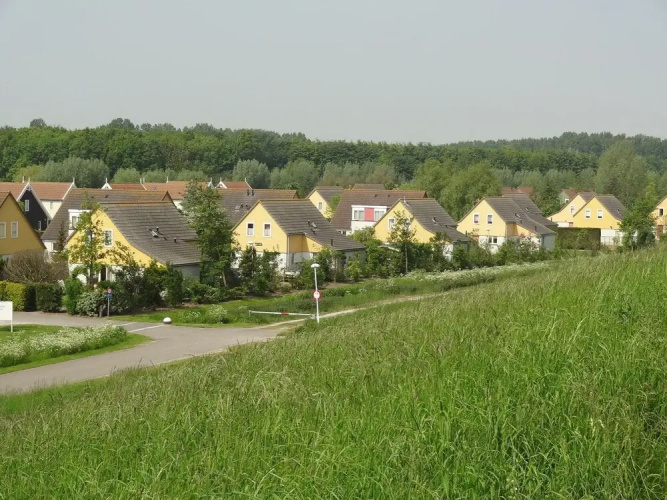 Semi-detached Home With Terrace at 200 m. From the Beach