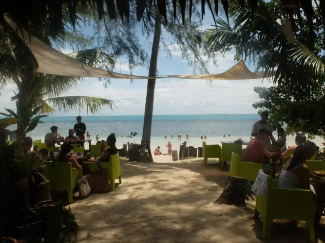Secret Beach Bungalows