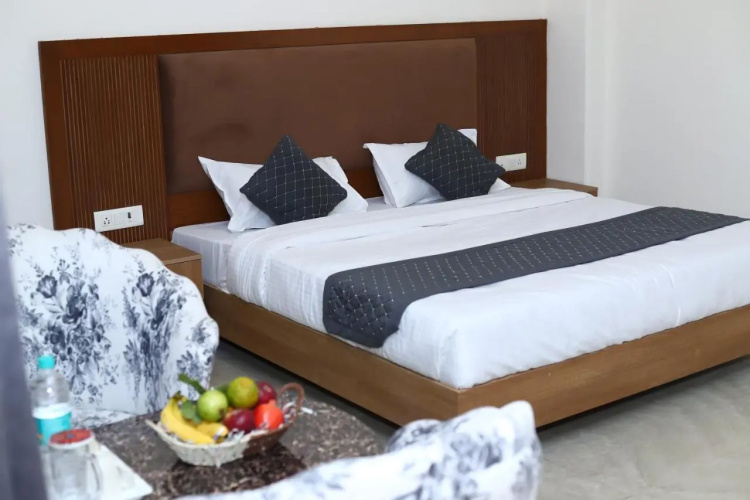 Lyf Corporate Suites - Noida Sector 19