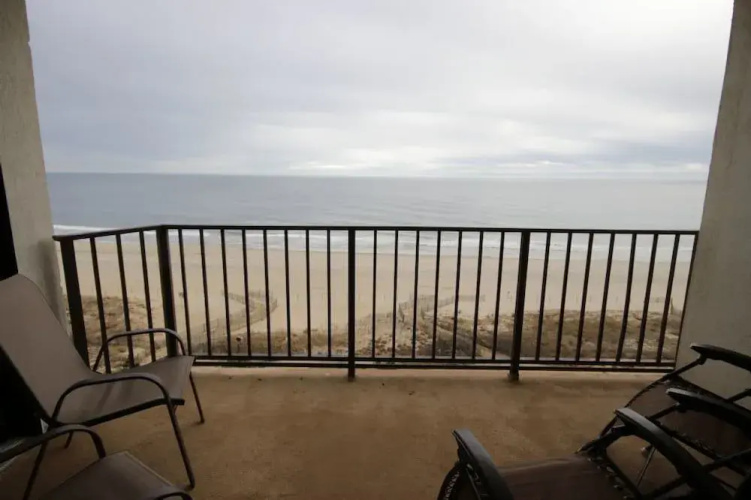 Plaza 712 - 2 Br Condo