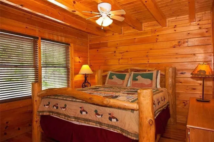 Layz Dayz Lodge by RedAwning