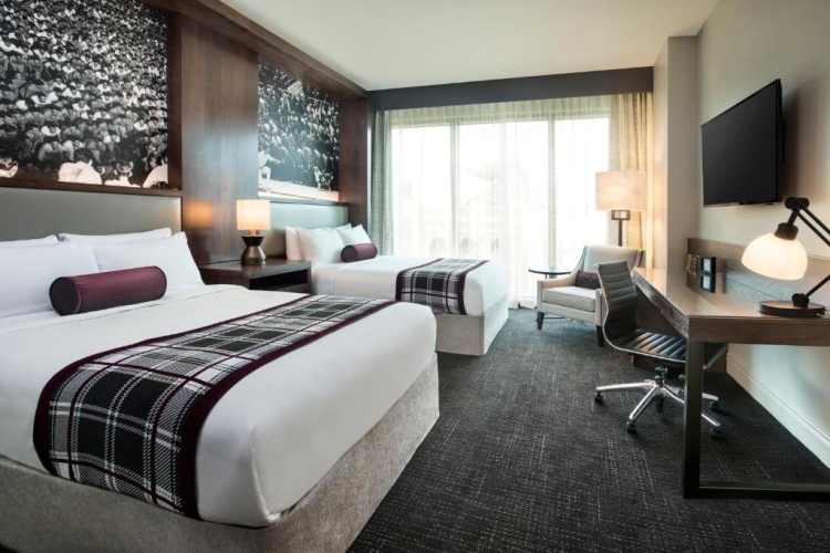 Deluxe Quadruple room