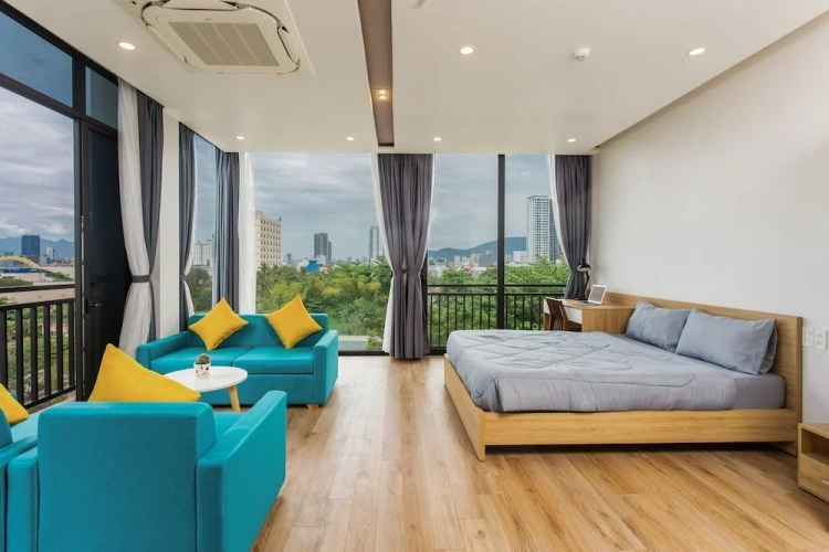 Apartment with balcony and with river view