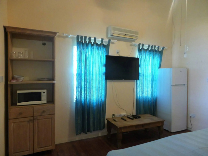 Capt. Harris Suites