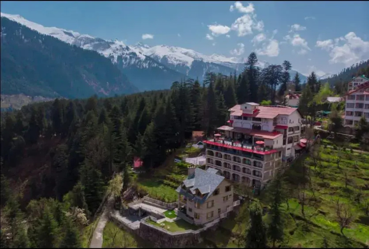 Hotel Snow Crests Manor