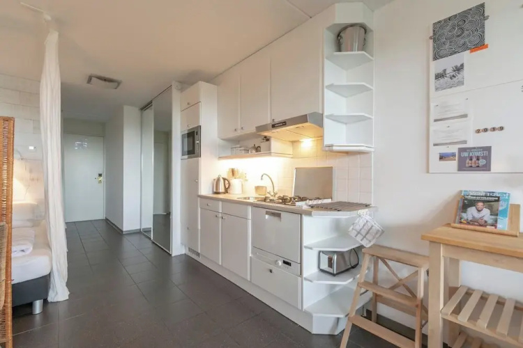 Apartment With Kitchen