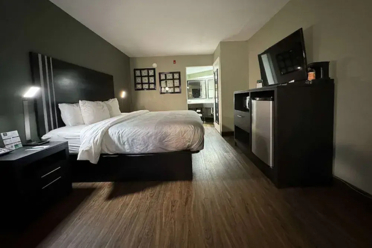 Quality Inn & Suites