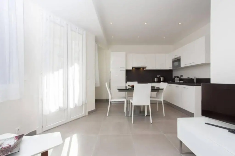 Martinez Area: New 2beds/2baths
