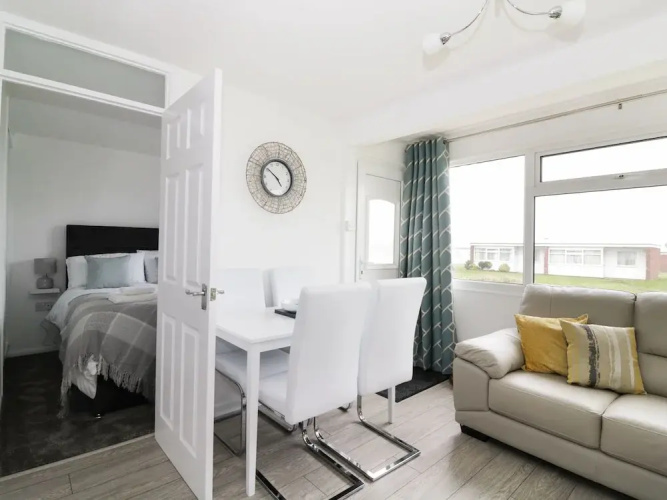 145 Sunbeach Chalet