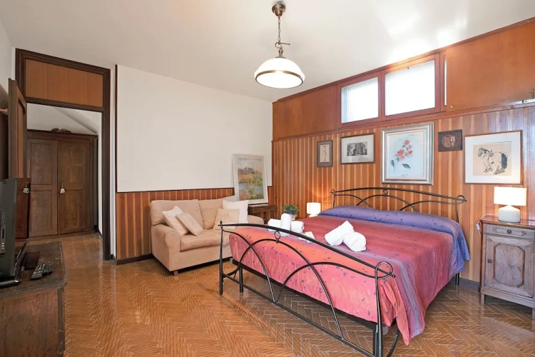 3 Bedrooms Family Cottage with lake view