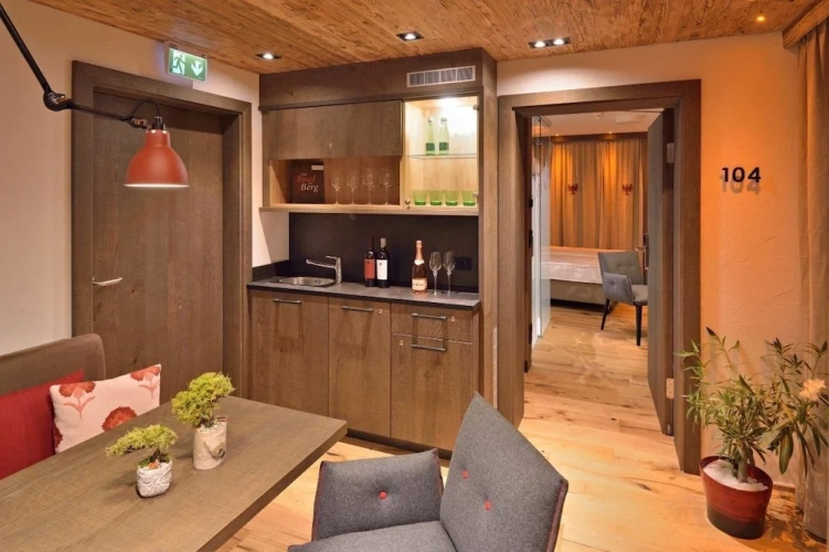 2 Bedrooms Family Suite with balcony and with mountain view