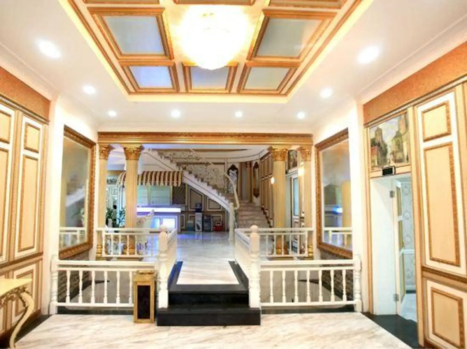 Lotus Mountain Hot Spring Resort