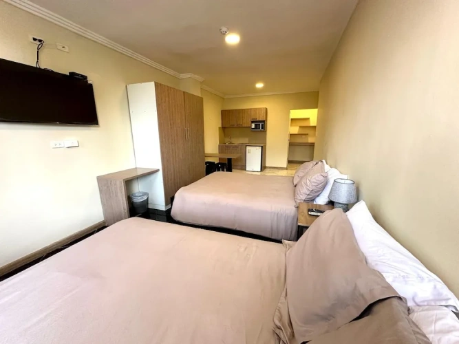 Quadruple Family Suite