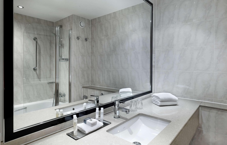 DoubleTree by Hilton Hotel Woking photo 10