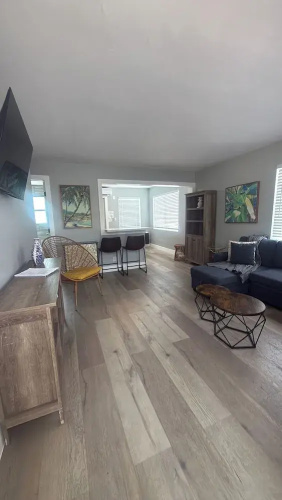 2 Coastal Units Walk to Beach Patio & Parking