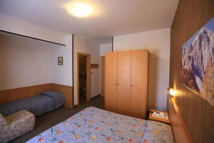 Standard Triple room with balcony